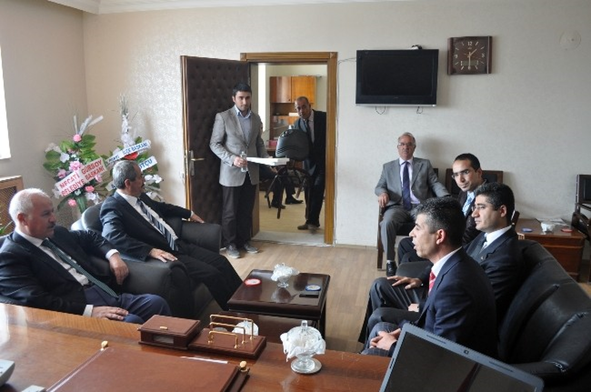 Bitlis Valisi Öztürk\'ten Aydınlar Beldesine Ziyaret