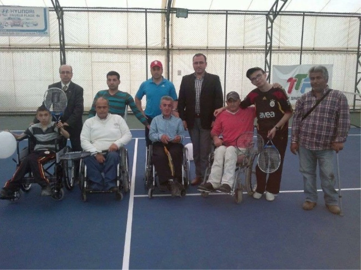Yalovalı Engelliler Tekerlekli Sandalye Tenisiyle Tanıştı