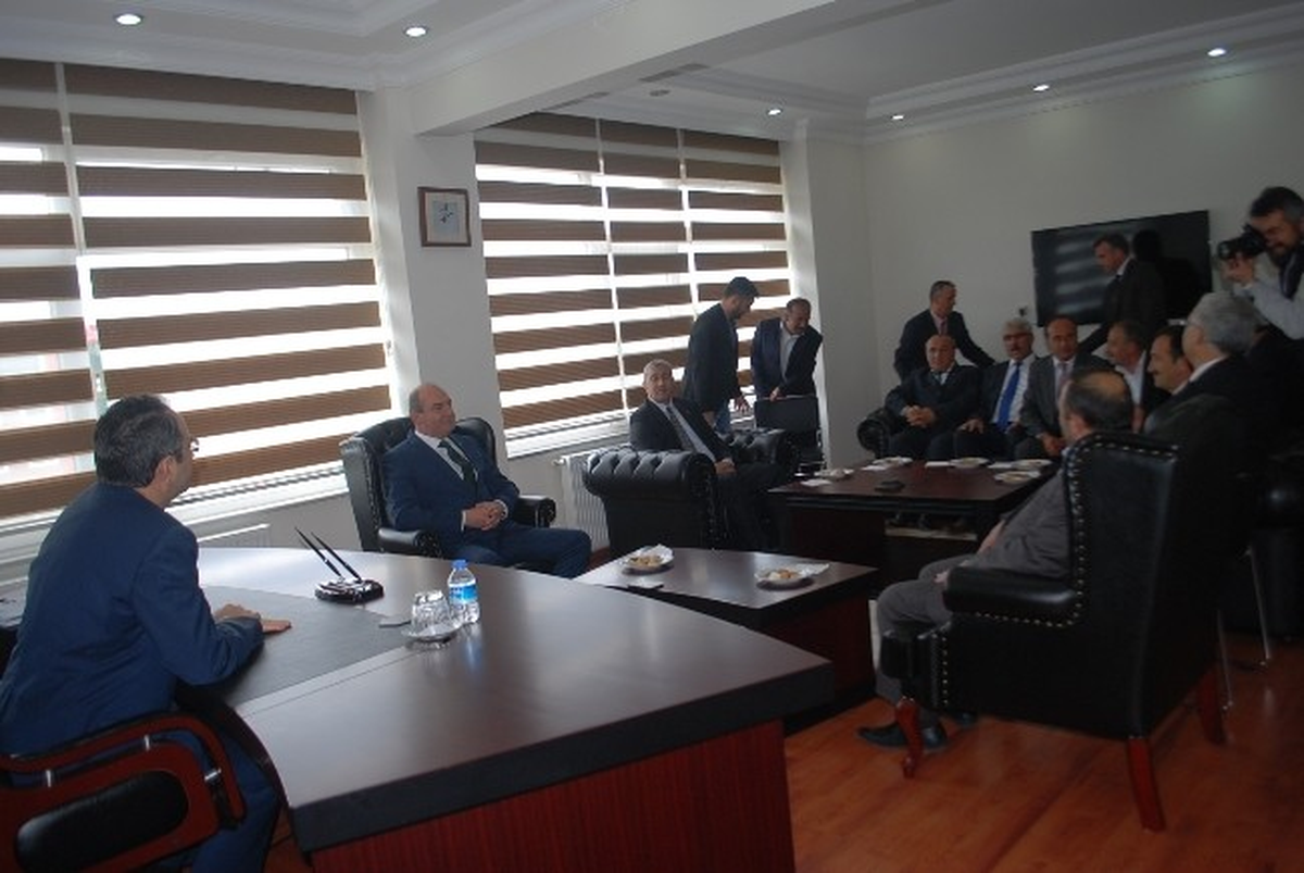 AK Parti Çerkezköy Yönetimi Kaymakam Kubilay\'ı Ziyaret Etti