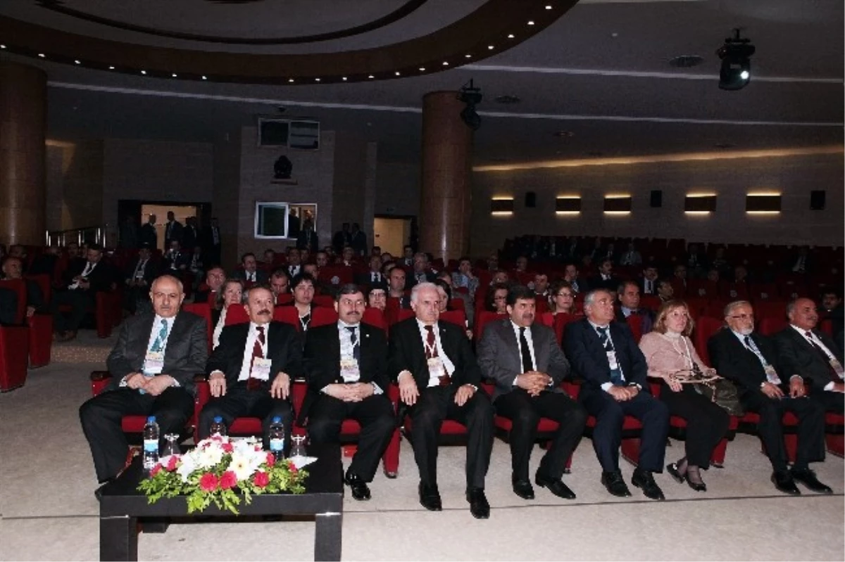 Atatürk Üniversitesinde "16. Ünip" Toplantısı Başladı