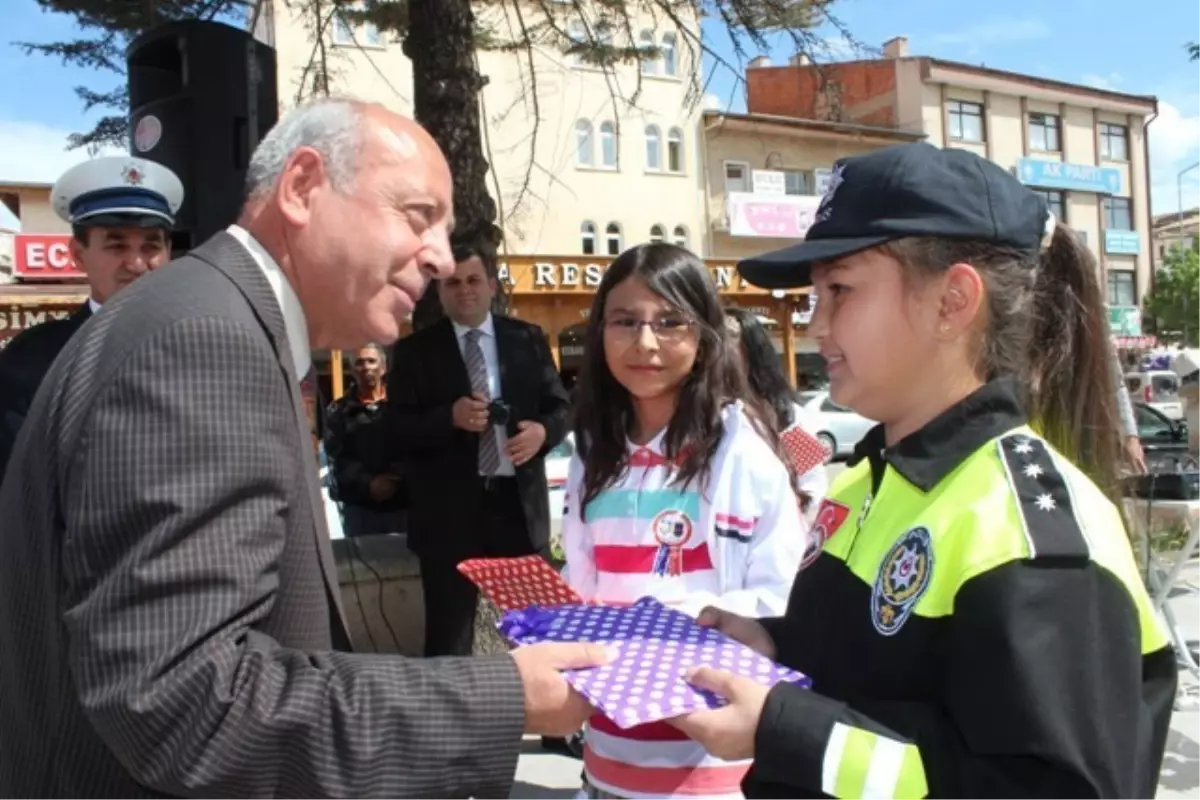 Avanos\'ta Karayolu Trafik Güvenliği Haftası Kutlandı