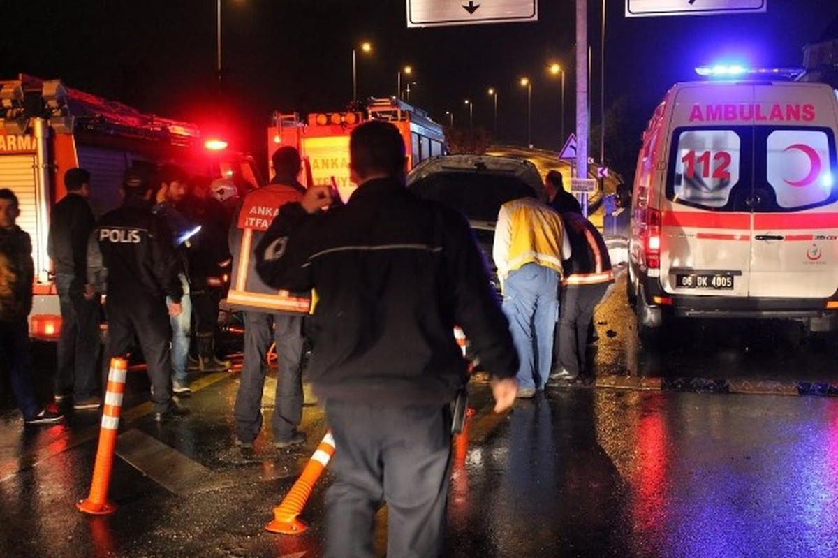 Başkent\'te Trafik Kazası: 1 Ölü, 1 Yaralı
