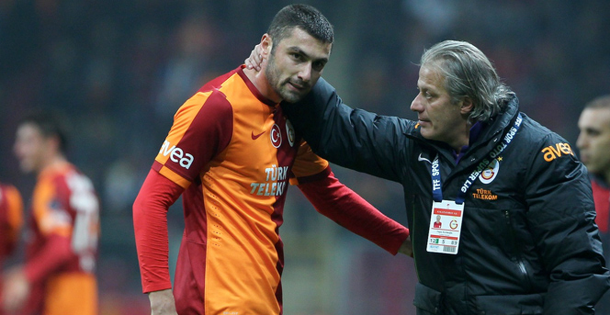 Burak Yılmaz'dan Volkan'a Kağıtlı Gönderme