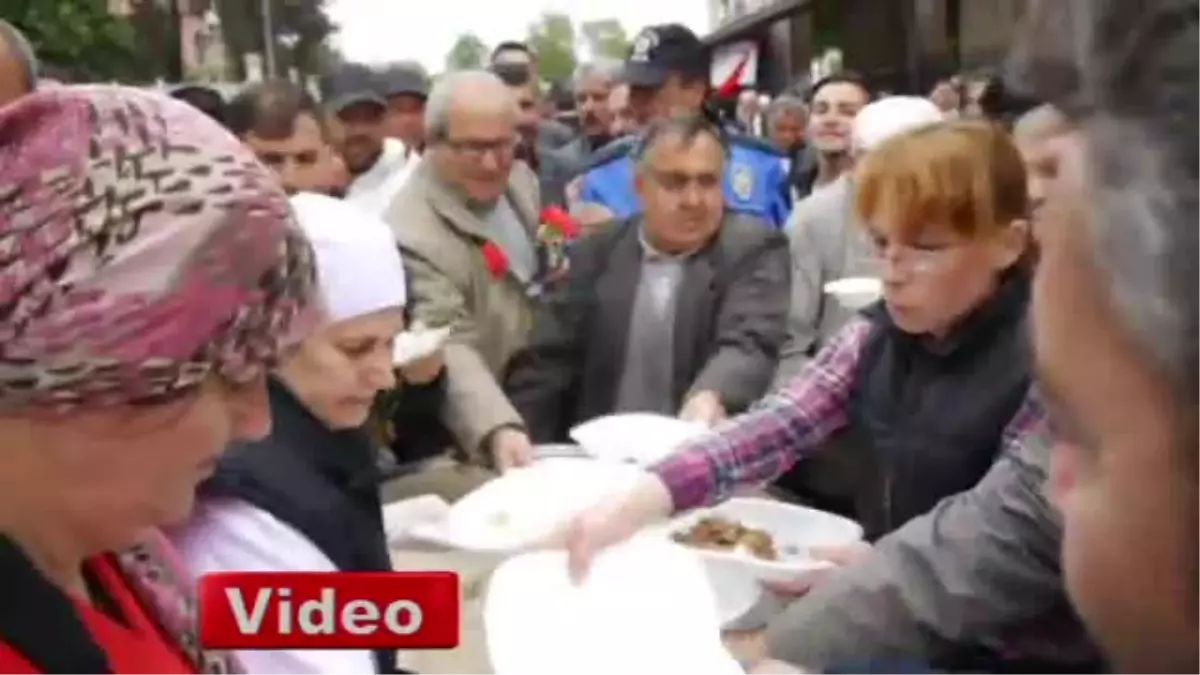 Edirne\'de \'Pilav-Ayran\' İzdihamı