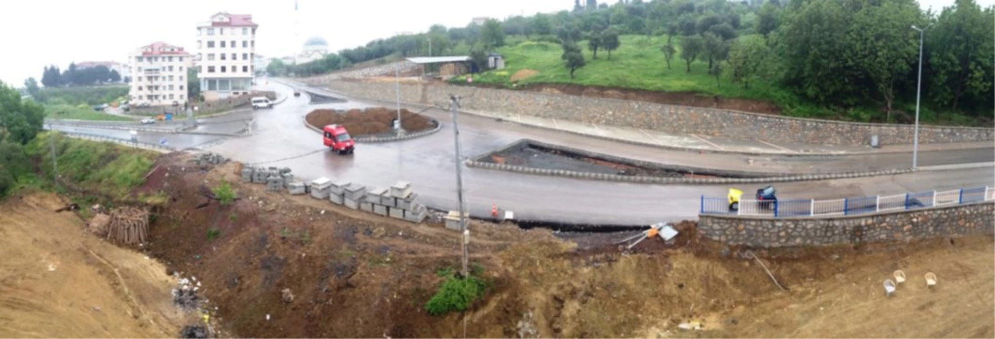 İznik Yolu Caddesi\'nde Çalışmalar Sürüyor