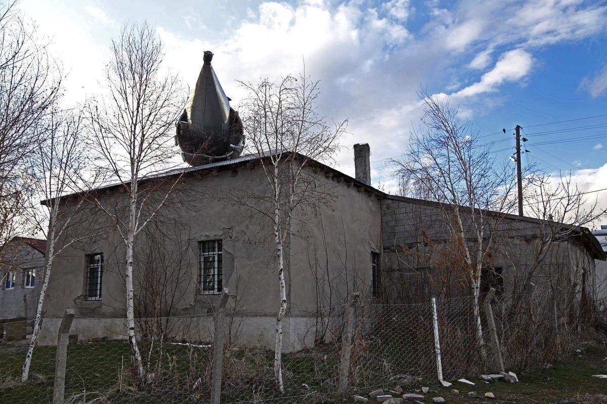 Şırnak\'ta Fırtına Minareyi Devirdi