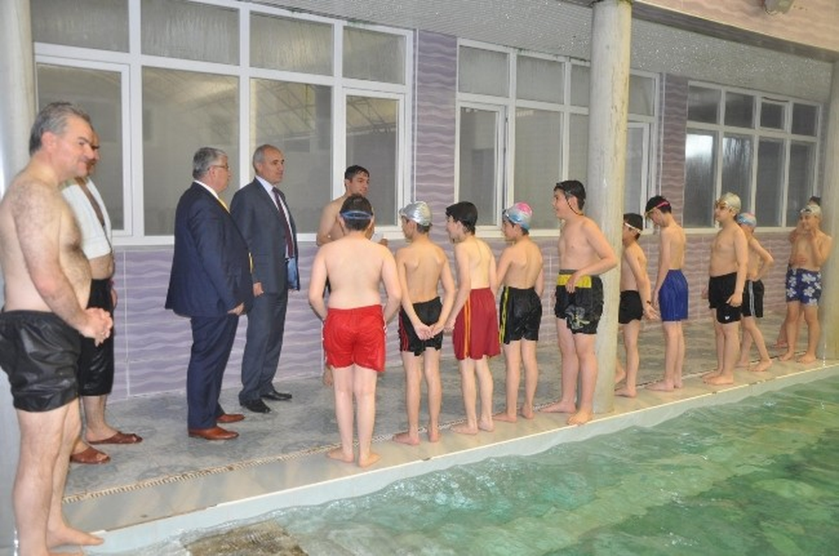 Sorgun\'da Yüzme Yarışması Düzenlendi