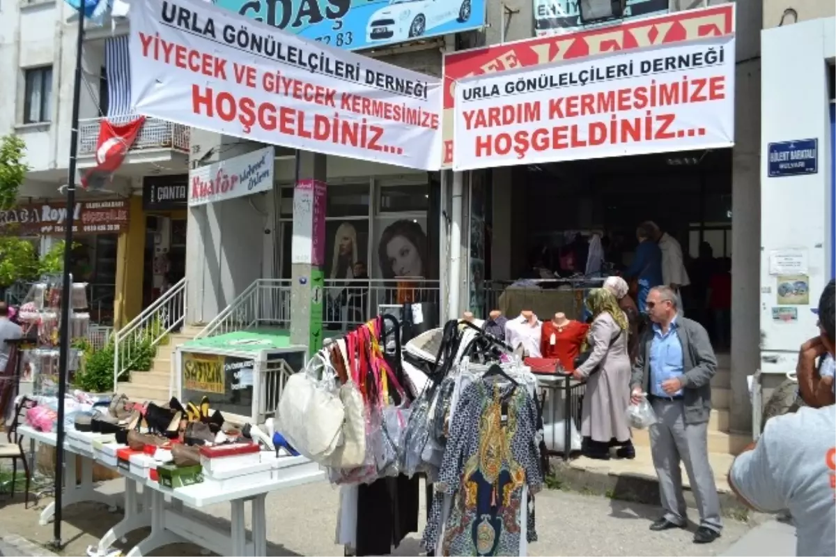 Urla Gönül Elçileri Derneği Kermes Düzenledi