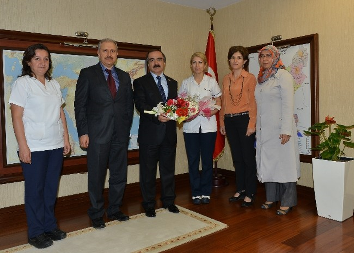 Vali Coş: "Sağlık Çalışanlarımızın da İnsan Oldukları Unutulmamalı"