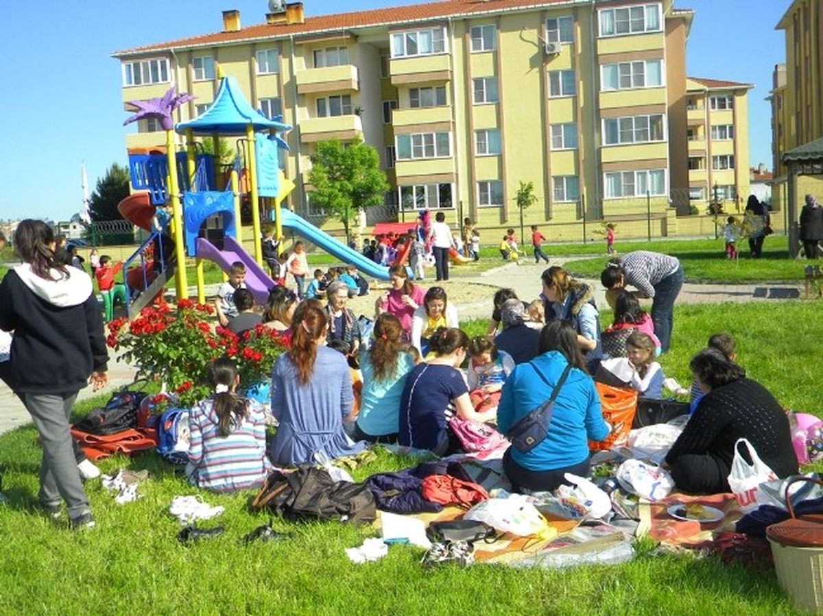 Uzunköprü\'de Veliler Yarıştı, Öğrenciler İzledi