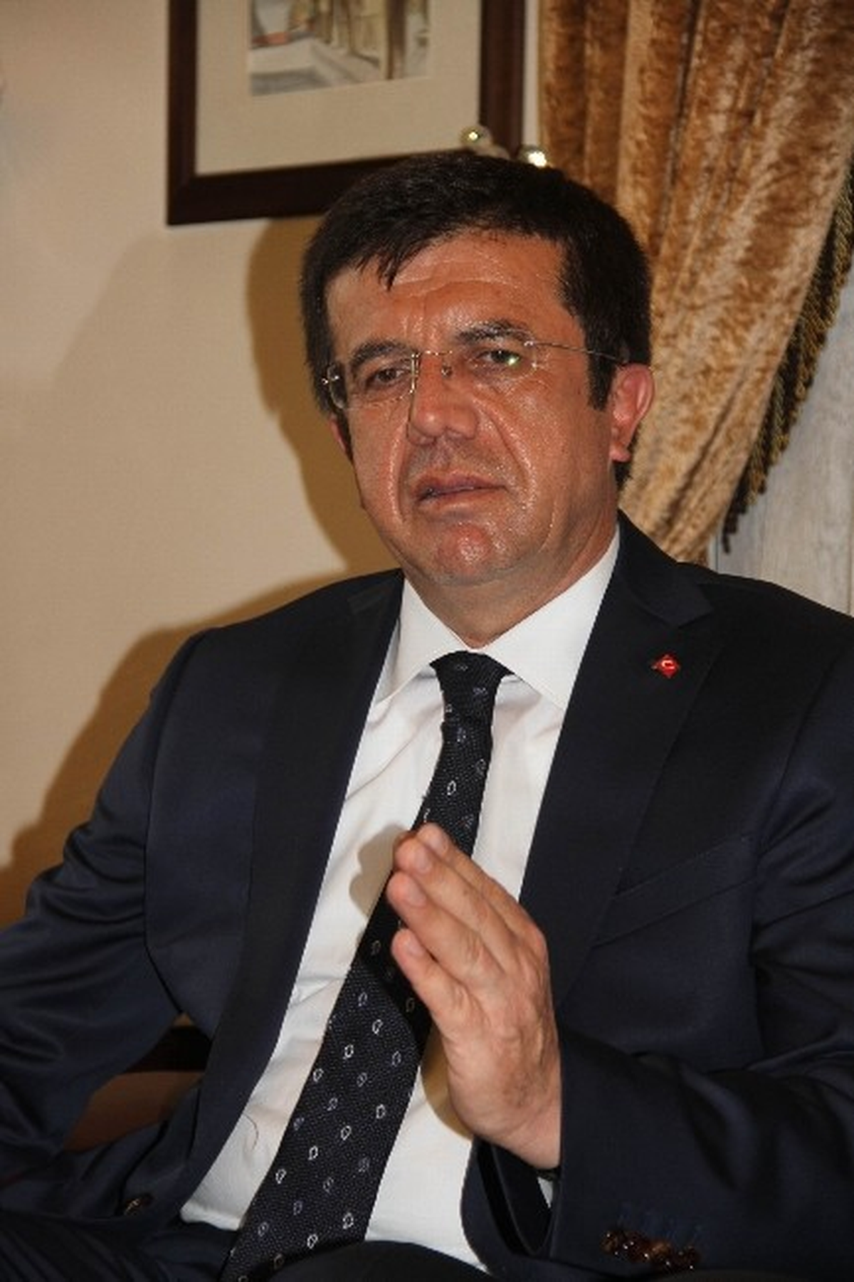 Bakan Zeybekçi: Büyüme Rakamlarını Tıpış Tıpış Revize Edecekler