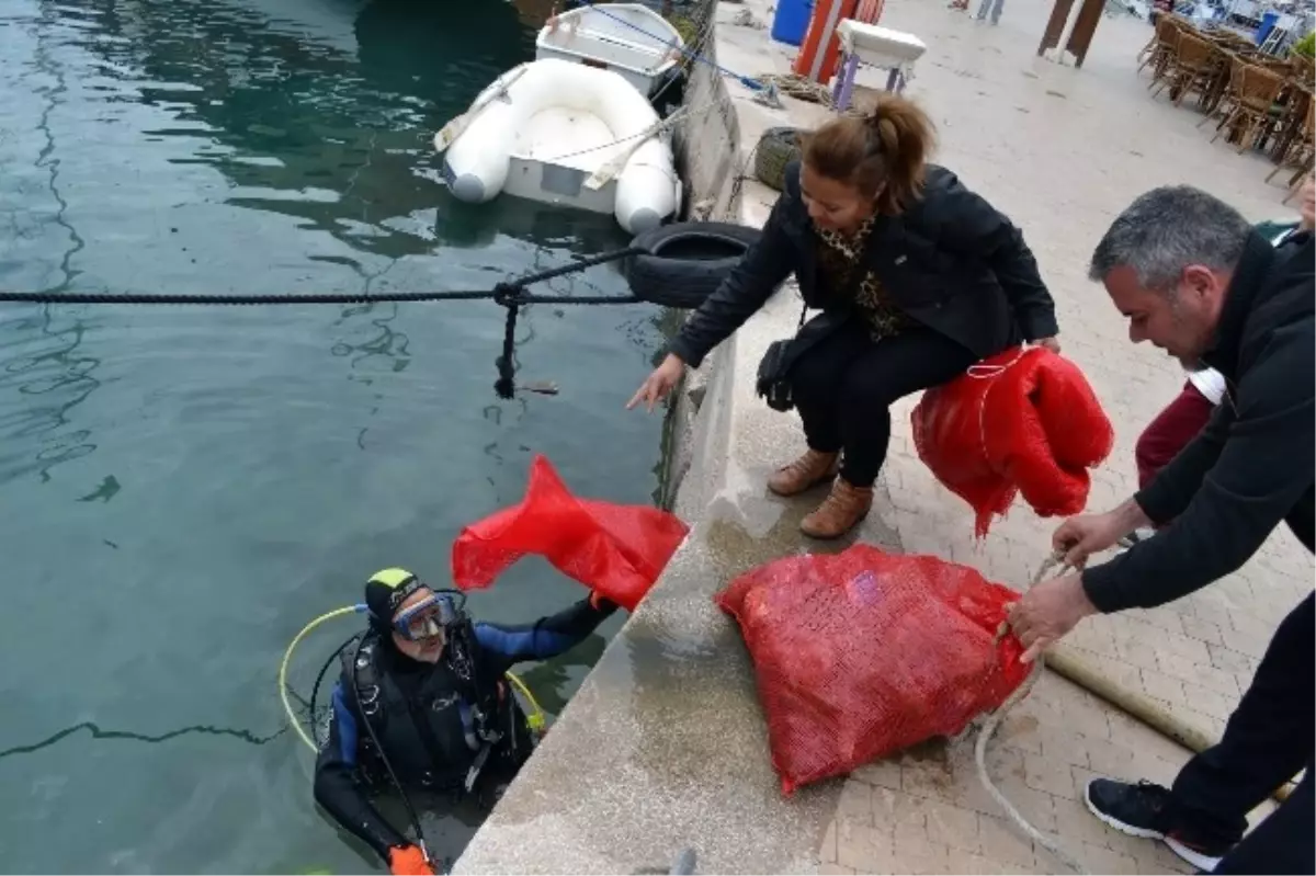 Datça Belediyesi\'nden Deniz Dibi Temizliği