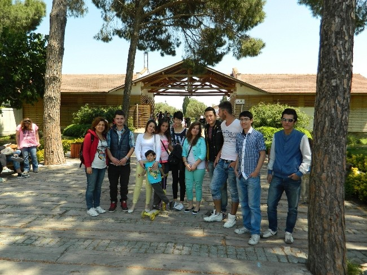 Didim\'de Başarılı Öğrencilere Tiyatro Gezisi