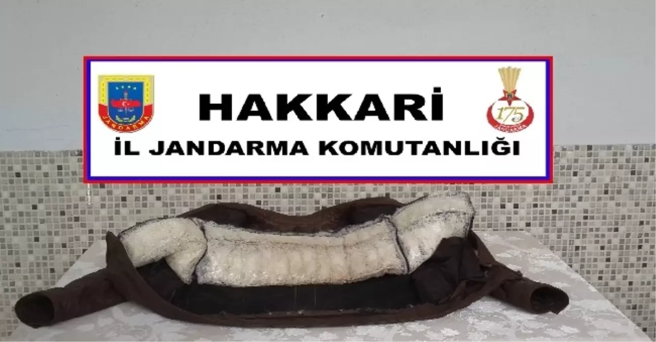 İranlı Uyuşturucu Kuryesi Hakkari\'de Yakalandı