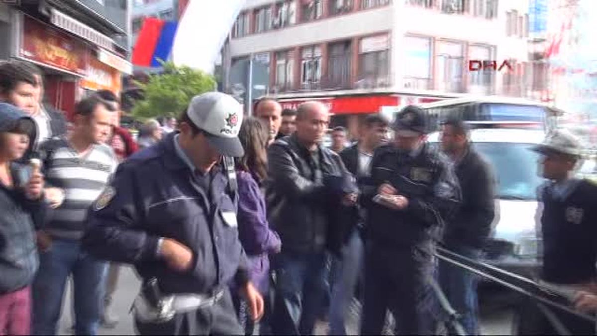Karı Kocaya Sokak Ortasında Dayak