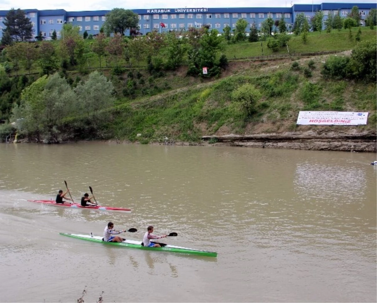 Kbü\'de Durgun Su Kano Hız Yarışları Sona Erdi
