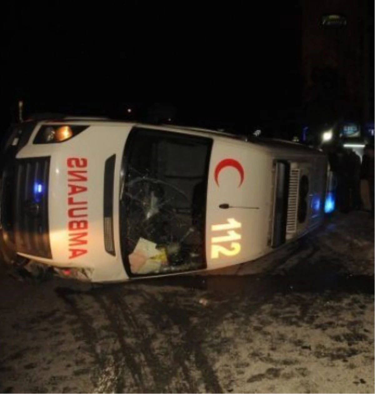Mersin\'de Ambulans Kamyonetle Çarpıştı: 1 Yaralı