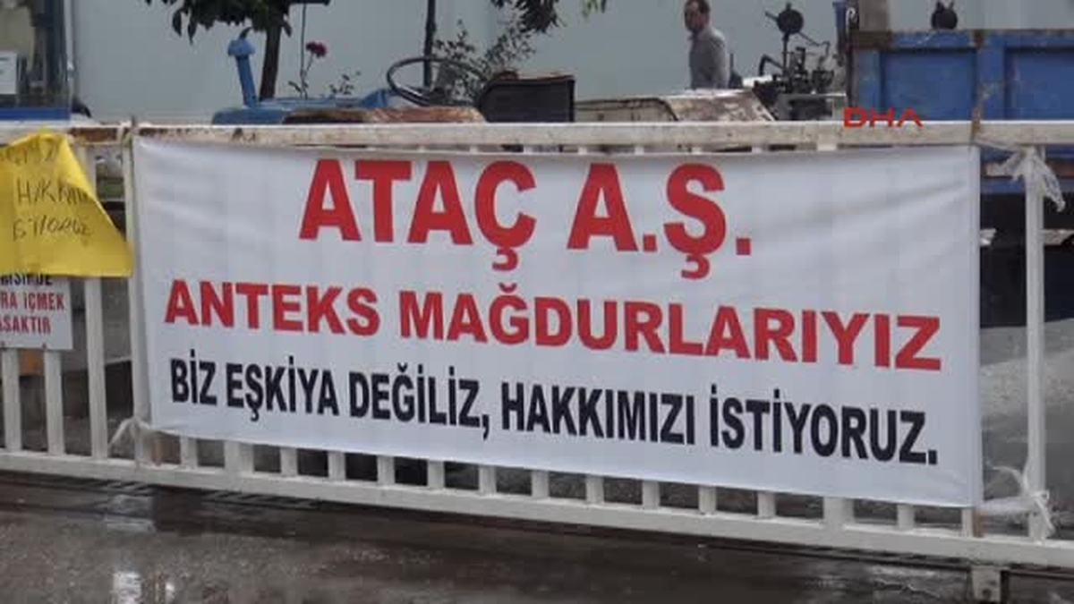 Paralarını Alamayan İşçiler Fabrikayı Bastı