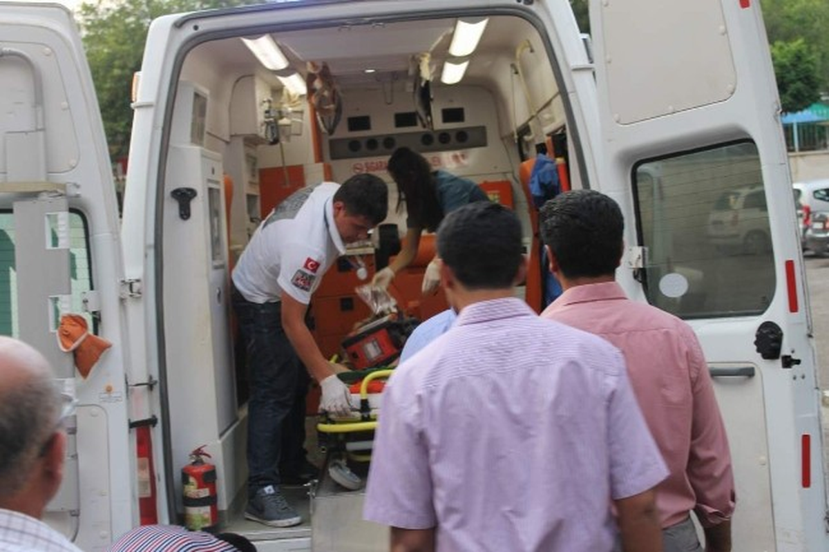 Siirt\'te Trafik Kazası: 2 Ölü, 4 Yaralı
