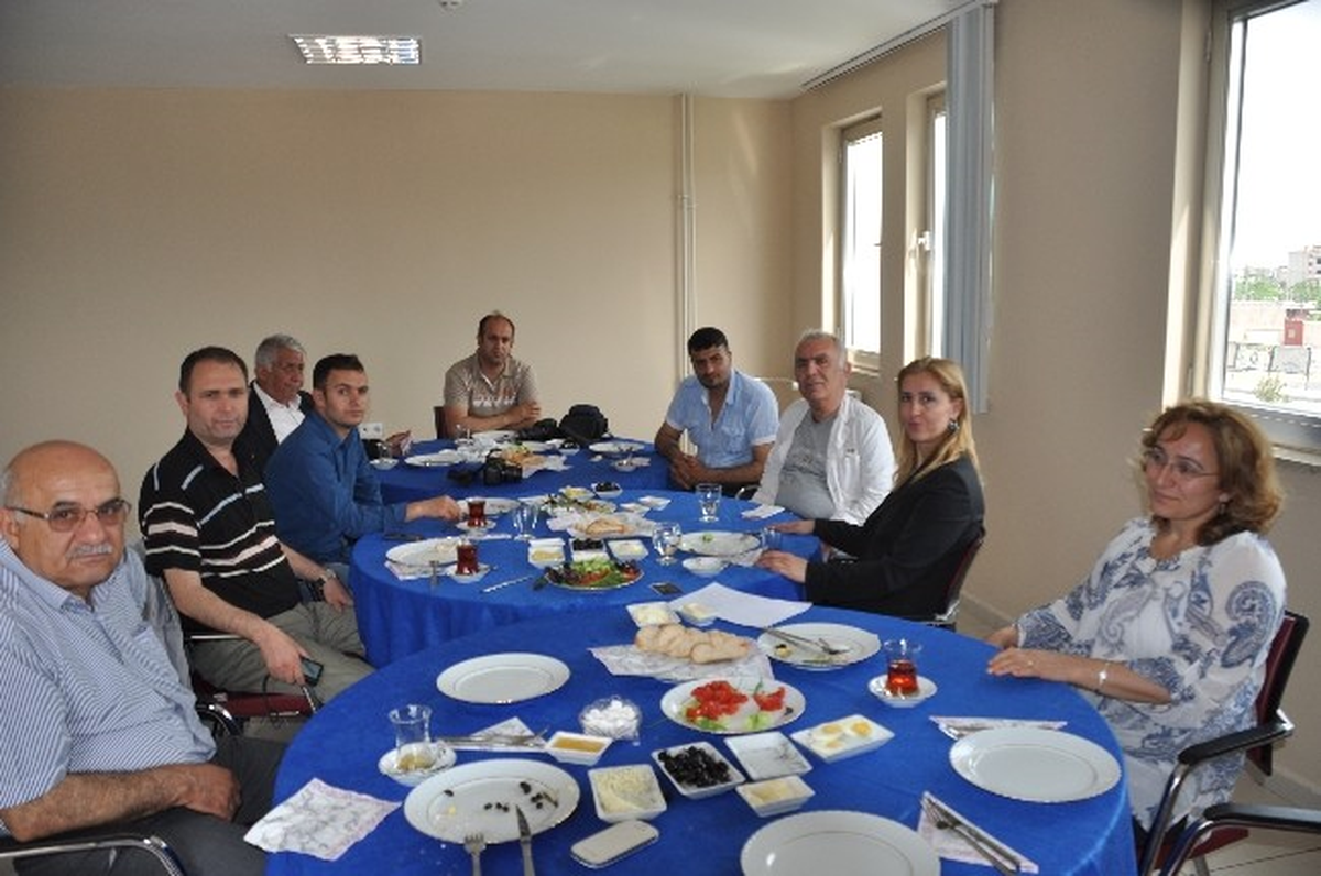 Sosyal Güvenlik İl Müdürü Dursun Basın Mensupları ile Kahvaltıda Buluştu