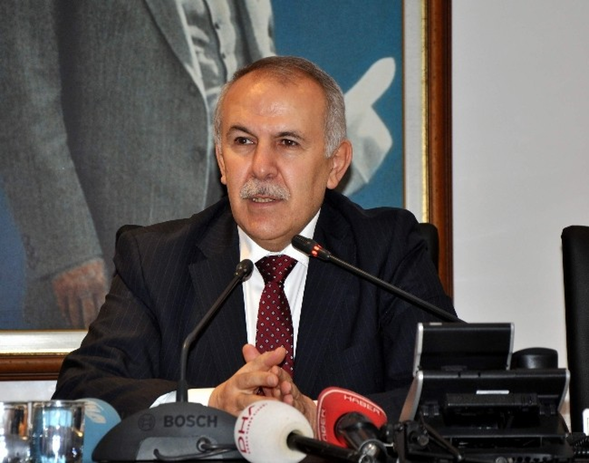 Vali Ata\'dan Anneler Günü Mesajı