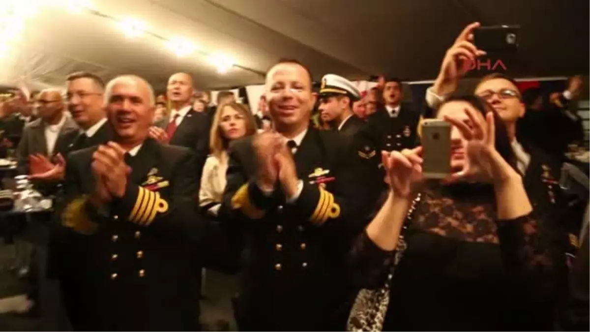 Afrikalılar Türk Savaş Gemisinde \'Ankara\'nın Bağları\' Türküsüyle Coştu