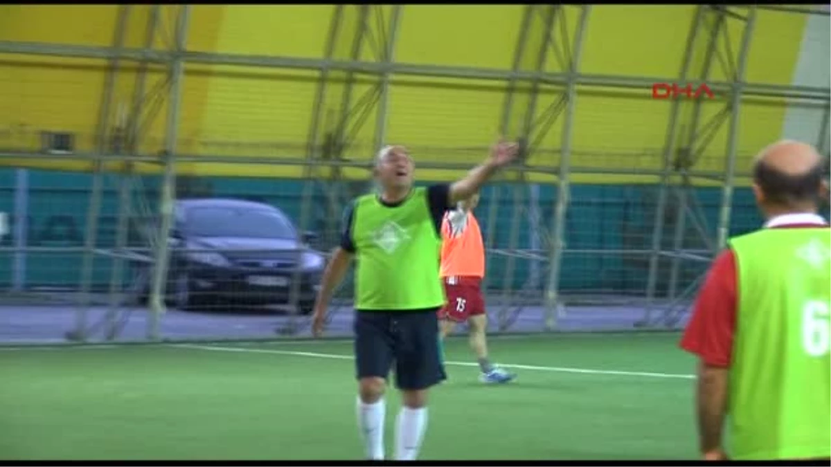 AK Parti Milletvekilleri Kampta Futbol Maçı Yaptı