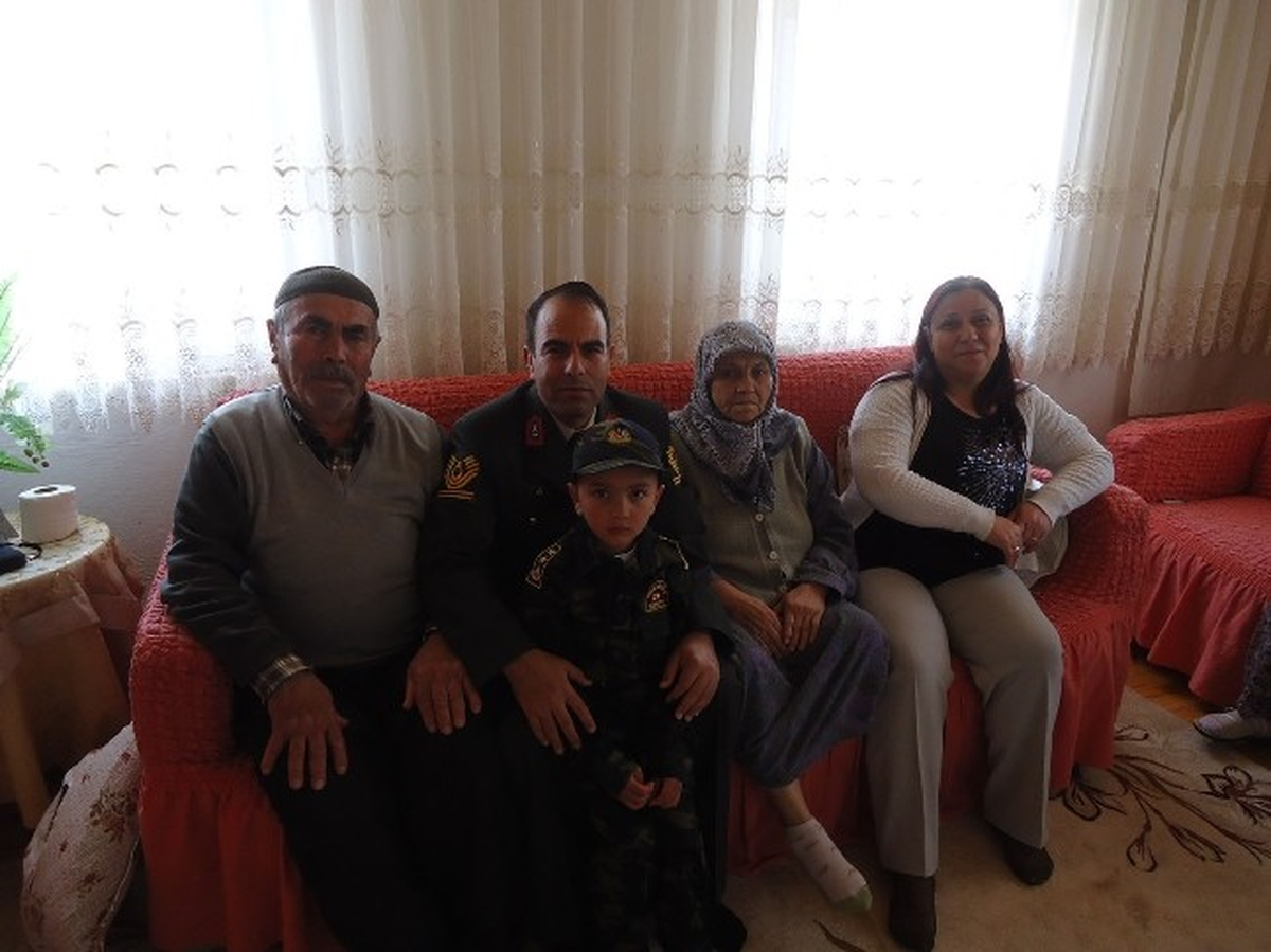 Anneler Günü\'nde Şehit Anneleri Unutulmadı