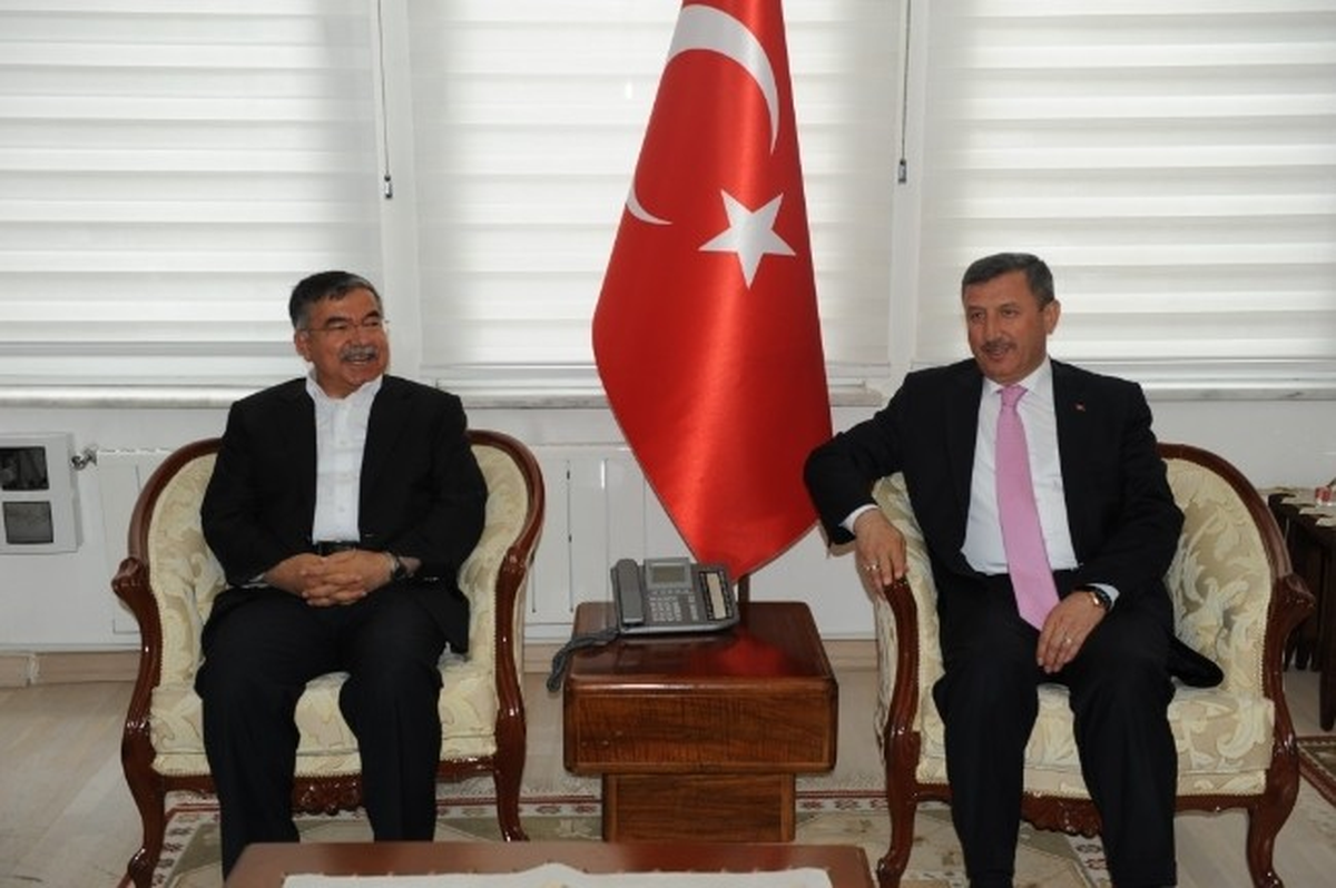 Bakan Yılmaz\'dan Vali Yılmaz\'a Ziyaret