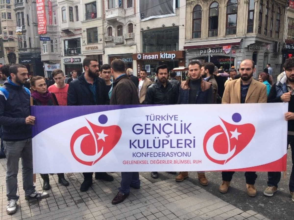 Gençlik Konfederasyonu Barolar Birliğini Protesto Etti