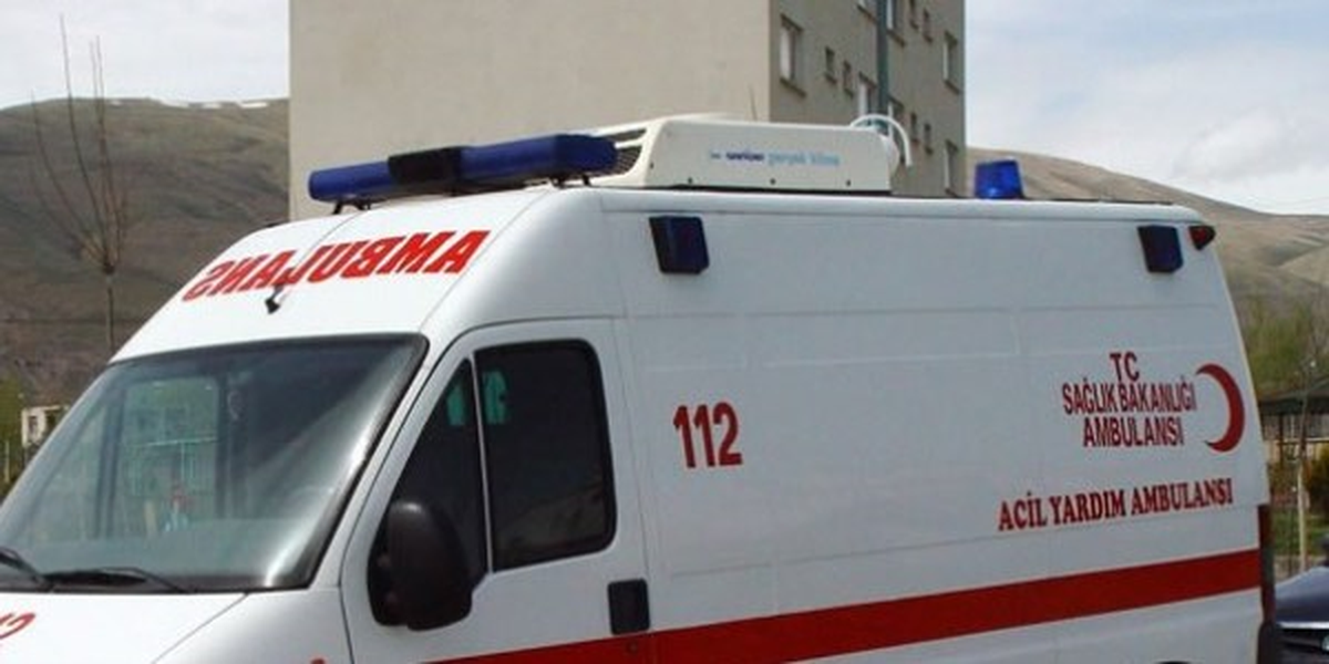Hakkari\'de Trafik Kazası: 1 Ölü, 1 Yaralı