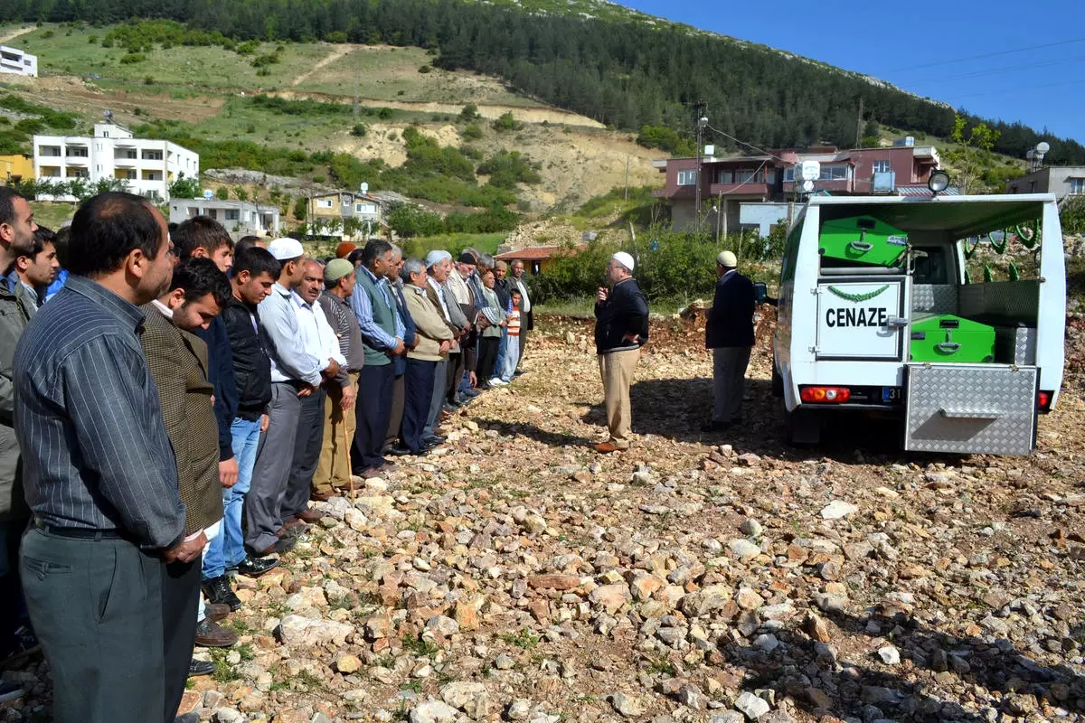 Hatay\'da Cinnet Getiren Kişinin 3 Kişiyi Öldürüp, İntihar Etmesi