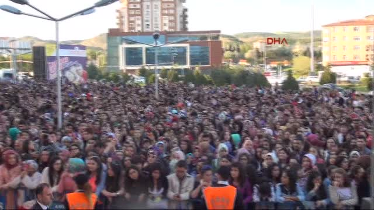 Kırıkkaleliler Mustafa Ceceli ile Çoştu