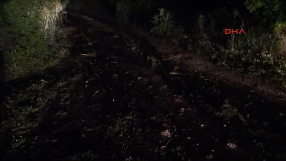 Pamukova\'da Kötü Koku Yayan Atık Madde Mahalle Sakinlerini Sokaga Döktü