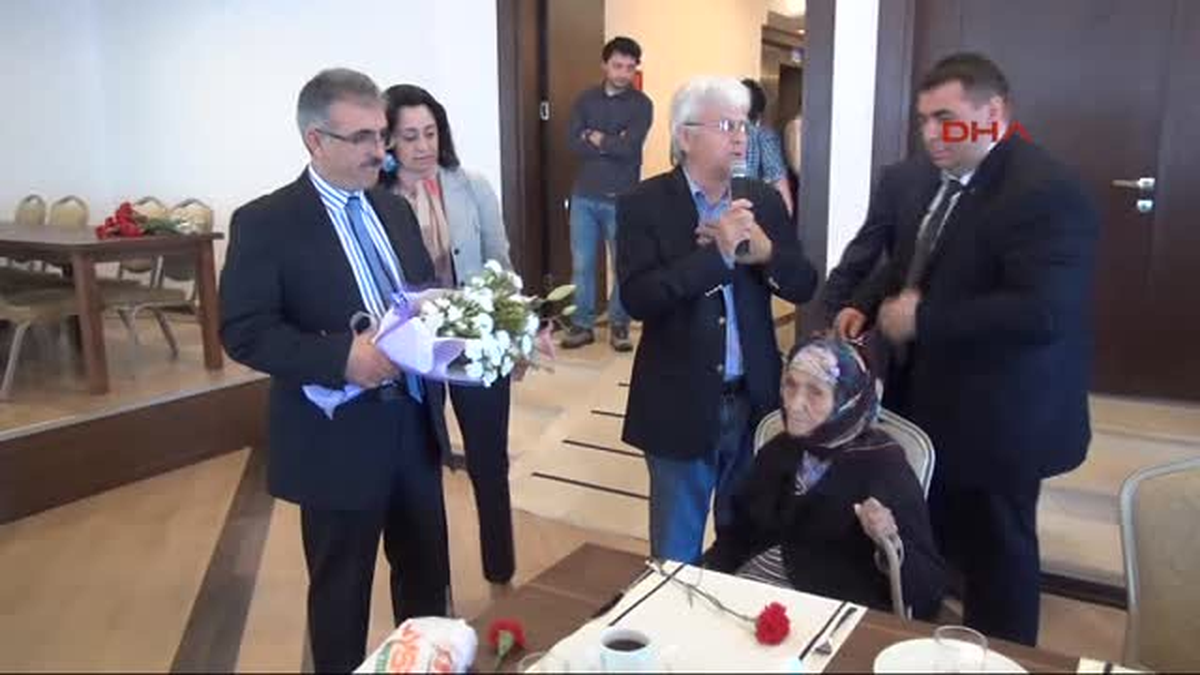 Yılın Annesi Olmayı Çoktan Hak Etti