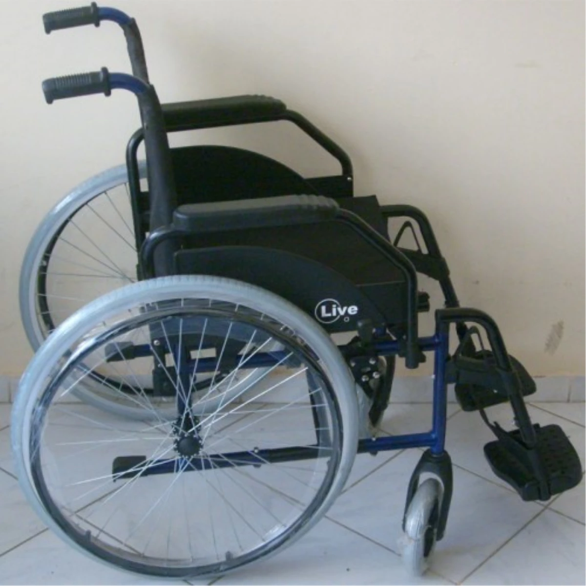 50 Engelliye Tekerlekli Sandalye