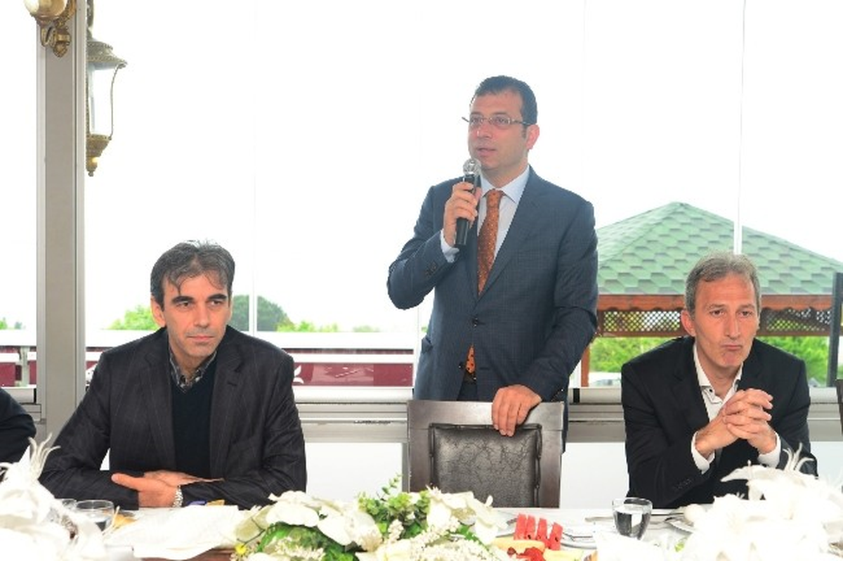 Başkan İmamoğlu Voleybolcularla Bir Araya Geldi