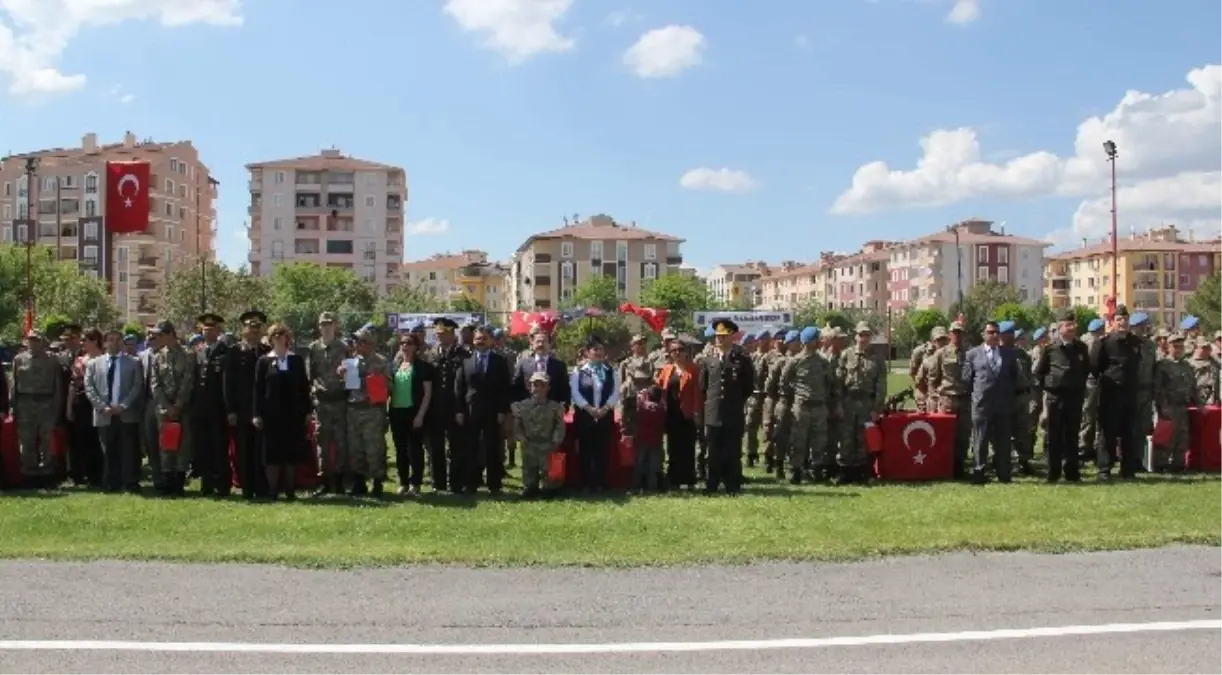 Çakı Gibi Asker Oldular