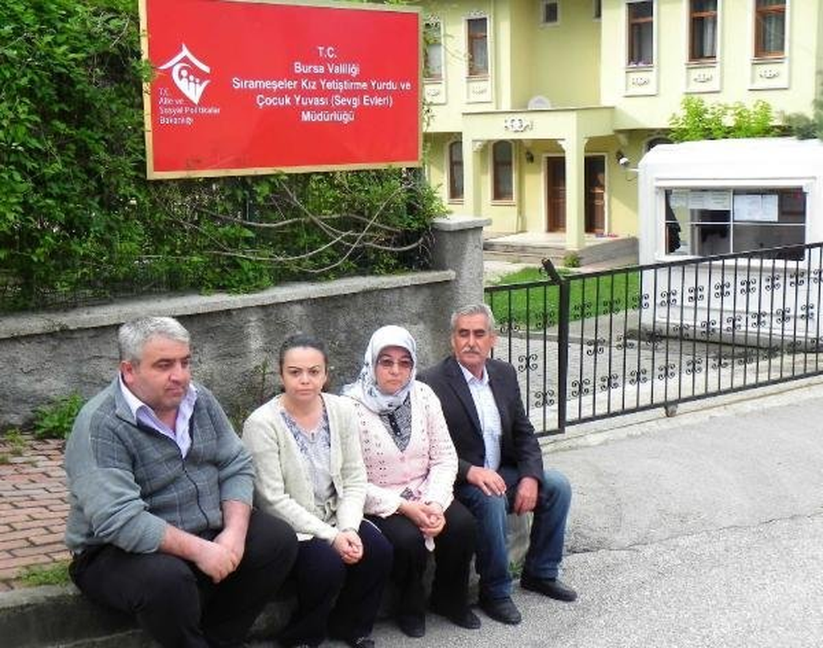 Anneler Günü\'nde Koruyucu Aile Oldukları Çocukları Göremedi