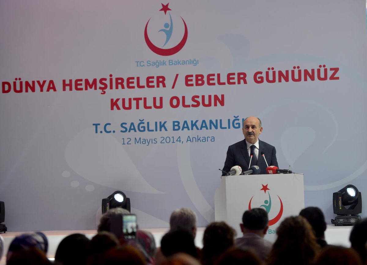 \'Ebeler ve Hemşireler Günü"