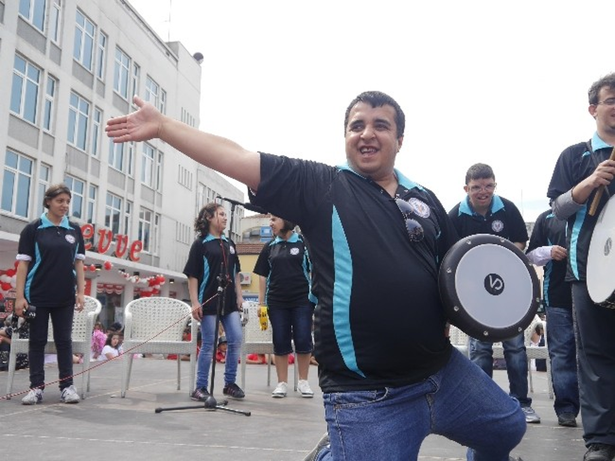 Engelli Öğrenciler Gösterileriyle Büyüledi
