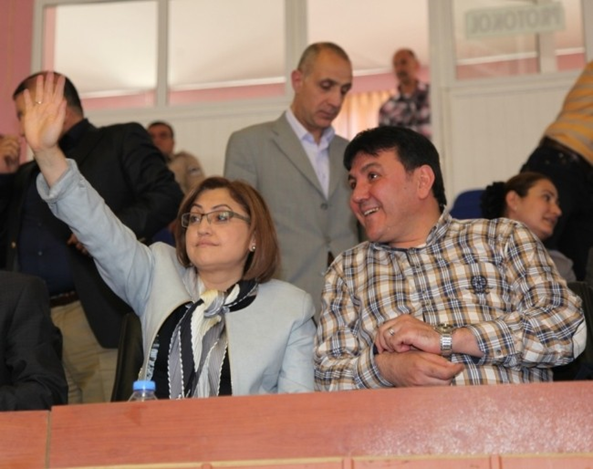 Fatma Şahin\'den Engelli Basketbolculara Destek