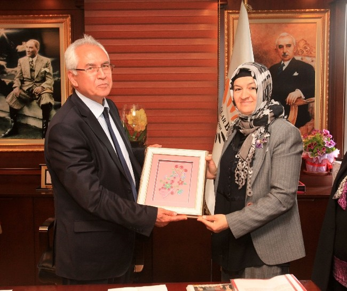 Karabağlar, Kadınlarla Yürüyecek