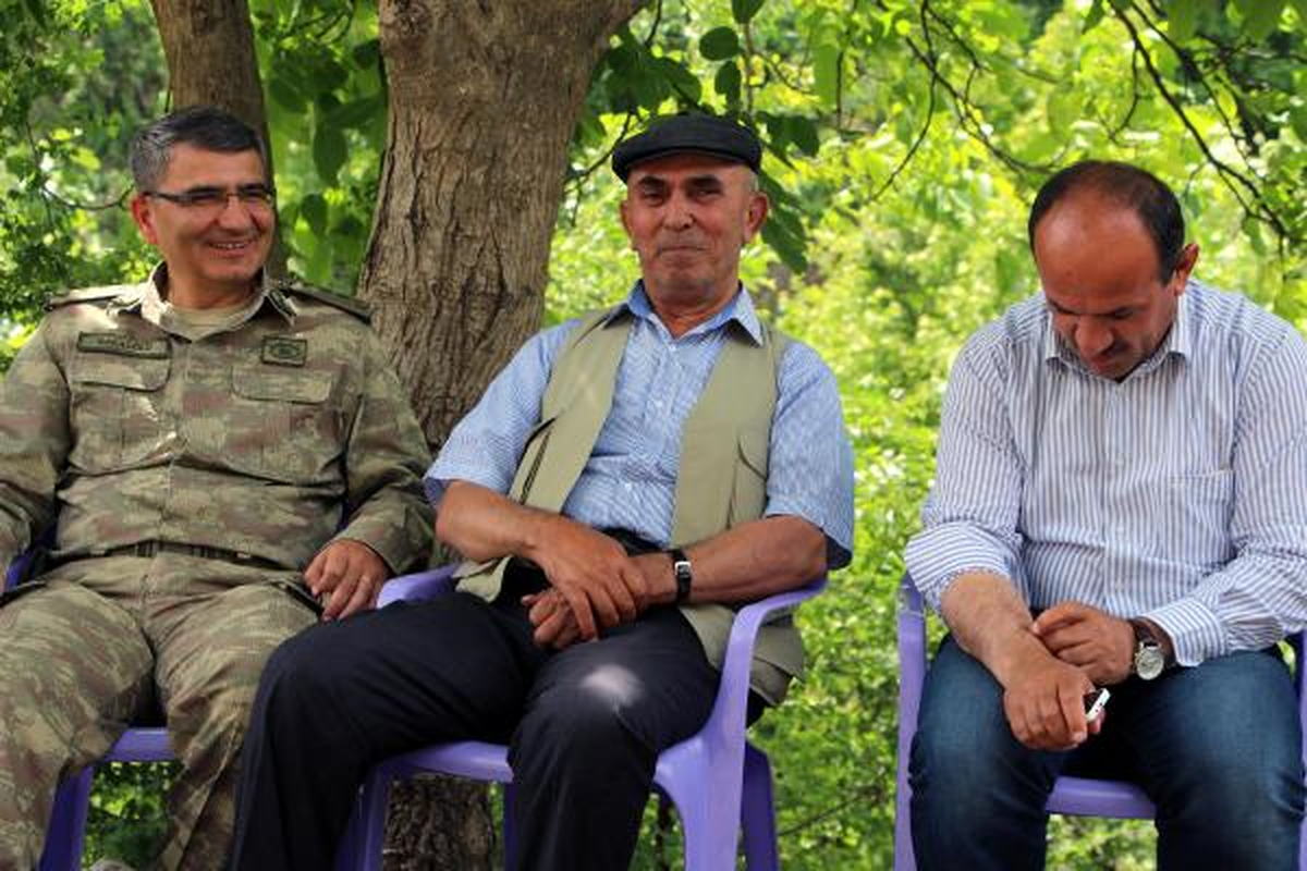 Köy Korucusu Gazinin İsyanı: Maaşımı Karayılan mı Verecek