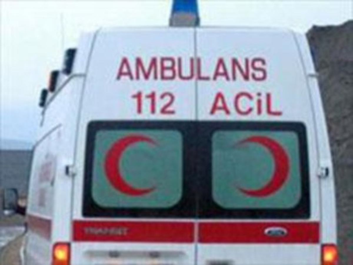 Manisa\'da Motosiklet Yayaya Çarptı: 1 Yaralı