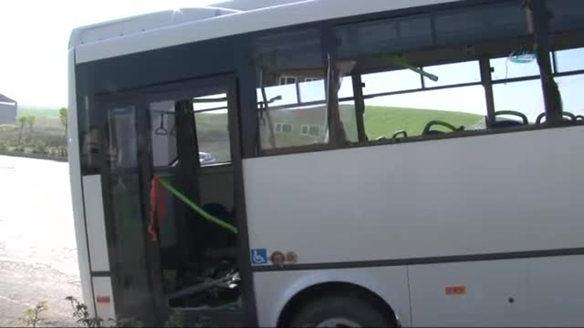 Özel Halk Otobüsü Beton Mikseri ile Çarpıştı: 25 Yaralı