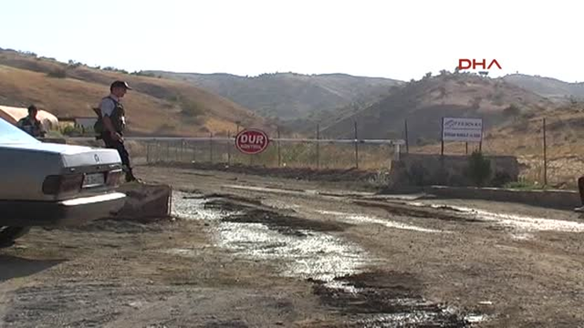Siirt\'te PKK Şantiye Basıp 5 İş Makinesi Yaktı