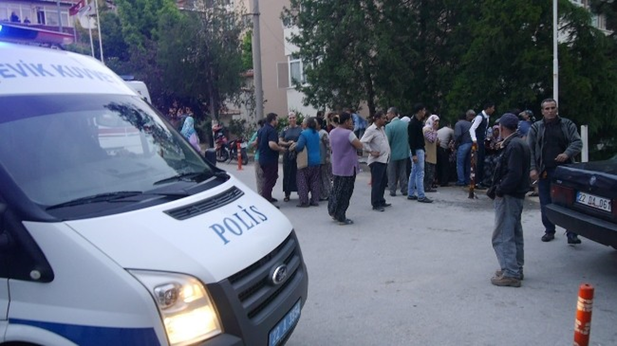 Ticari Taksi Yayaya Çarptı: 1 Yaralı