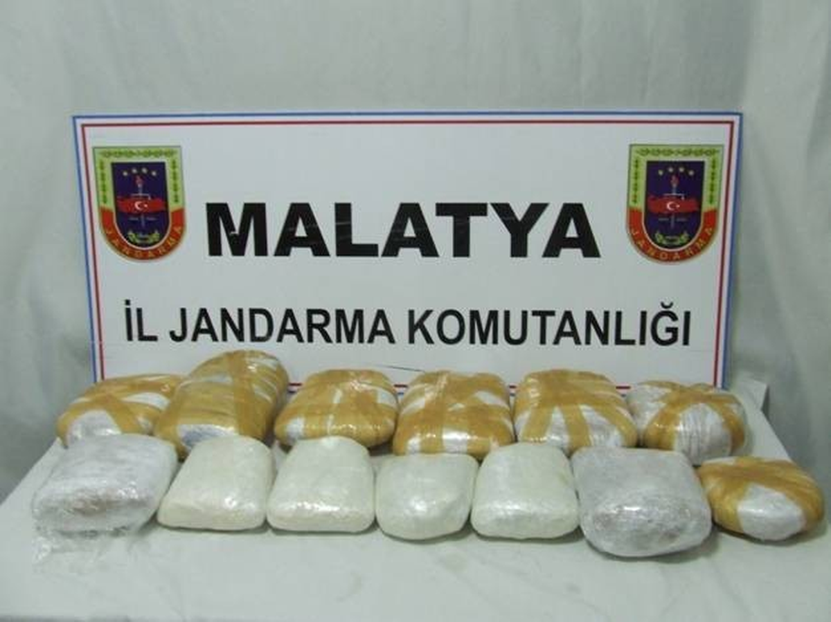 Yolcu Otobüsünde 20 Kilo Esrar Ele Geçirildi