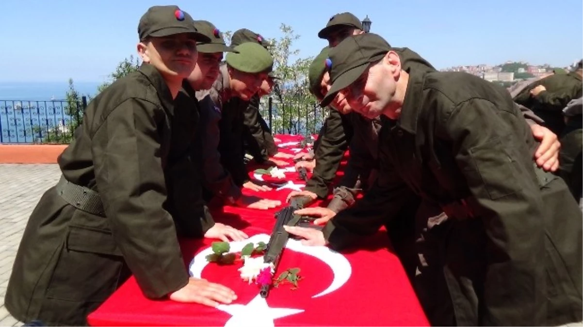 Zonguldak\'ta Engelliler 1 Günlüğüne Asker Oldu